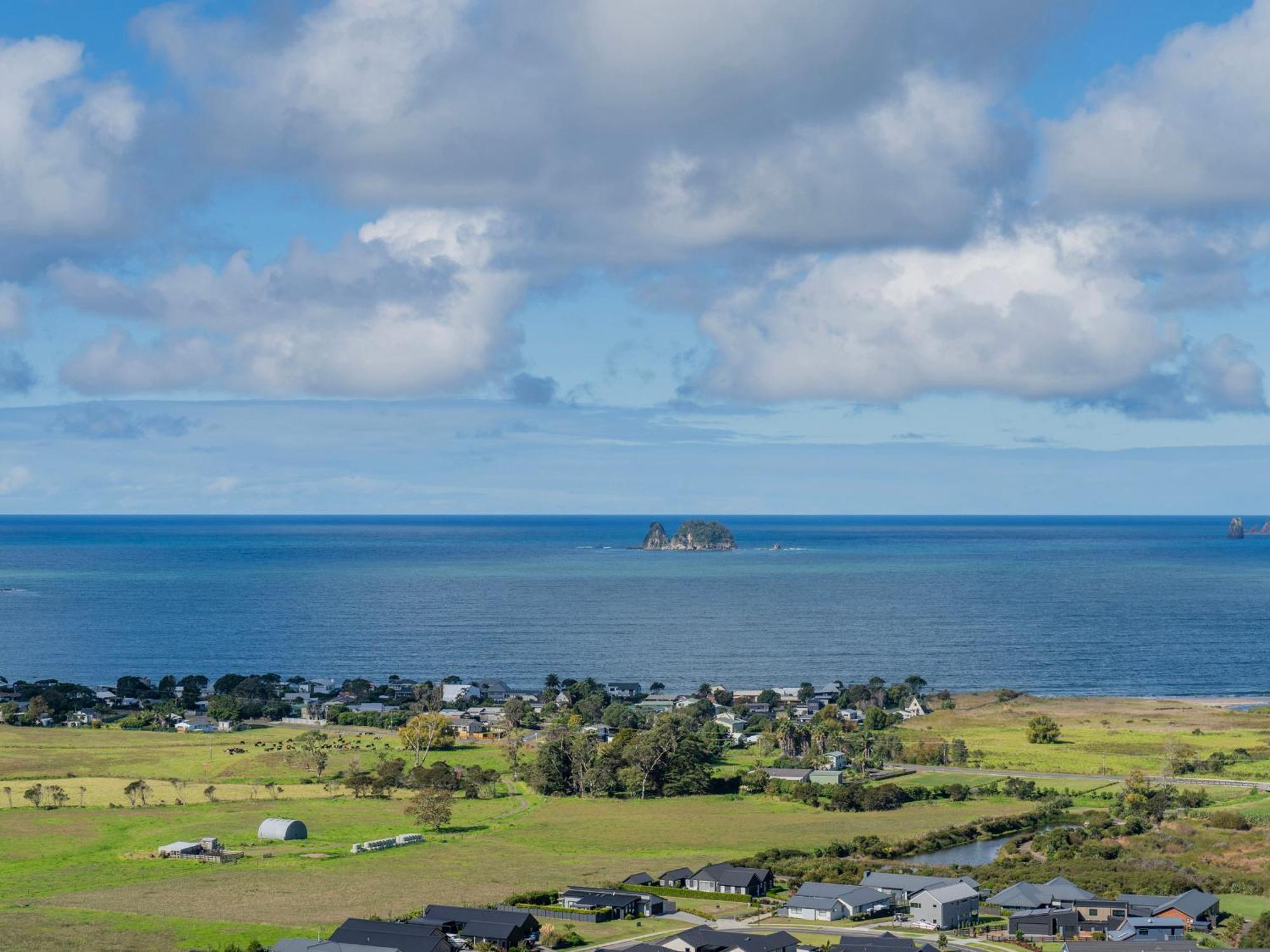 Centennial Views - Whitianga Holiday Home Exterior photo